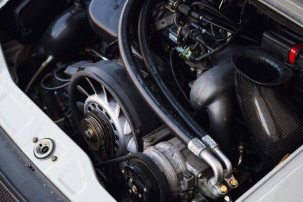 Fashion Grey Porsche 964 Restomod