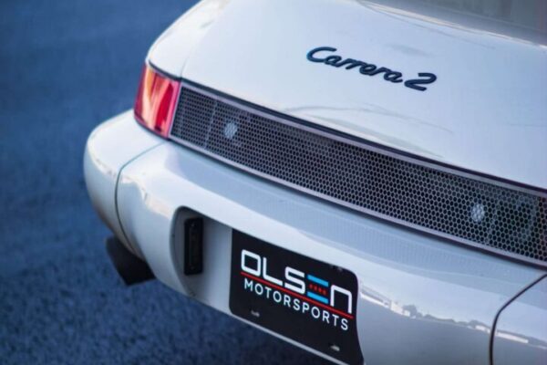 Fashion Grey Porsche 964 Restomod