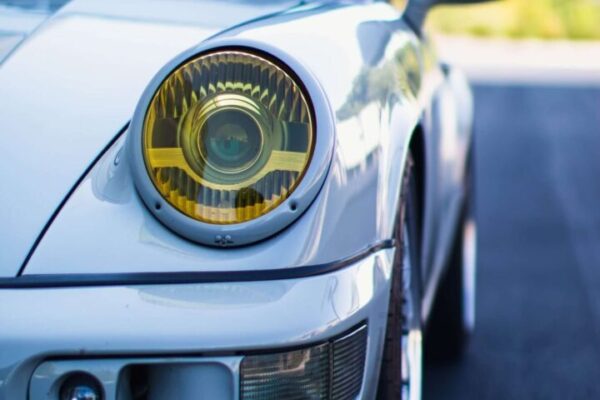 Fashion Grey Porsche 964 Restomod
