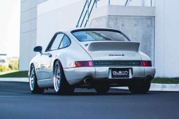 Fashion Grey Porsche 964 Restomod