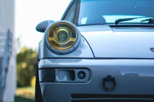Fashion Grey Porsche 964 Restomod