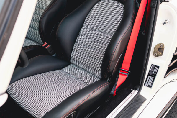Porsche customize interior