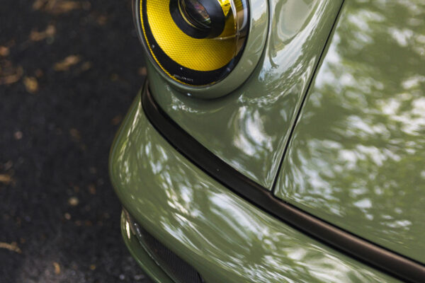 Green Porsche 964 Olsen Mod